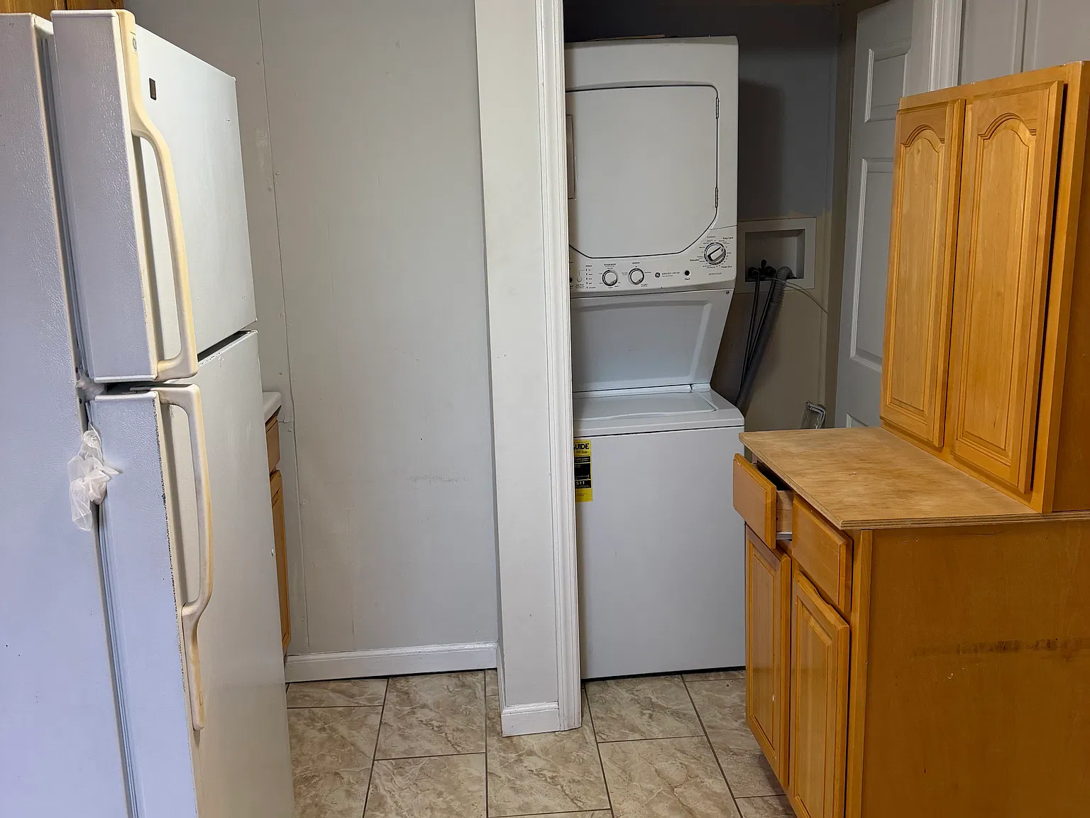 3 bed, 1100 sqft, $3,200 — Photo 2