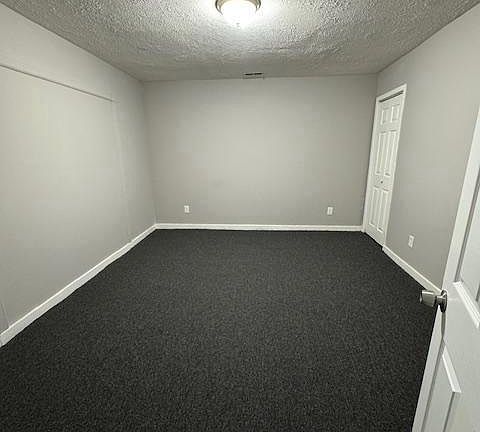 5th image of 4620 Curtis Ave