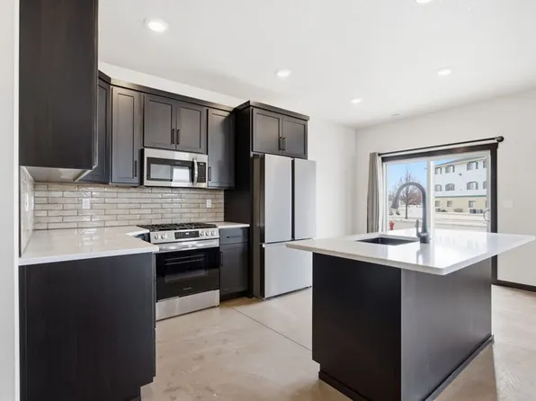 5763 24th St S #D, Fargo, ND 58104