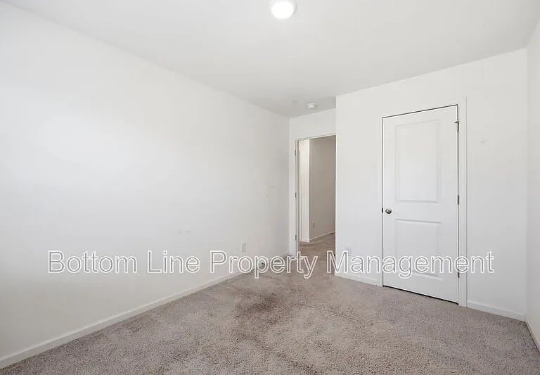 1117 Dakine Dr — Photo 35