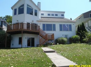 1357 E Crooked Lake Dr, Kalamazoo, MI 49009