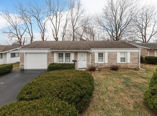 60 Holiday Ln, Mooresville, IN