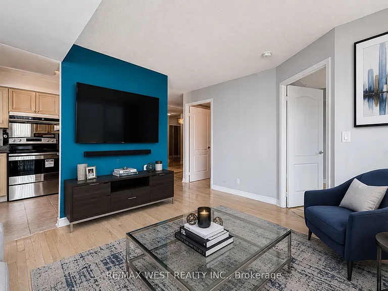1 Elm Dr W #1611 — Photo 3