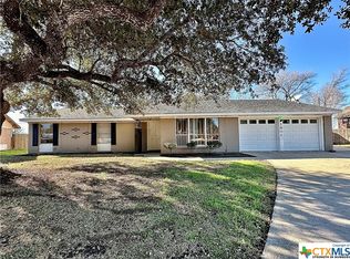 1802 Bon Aire Ave, Victoria, TX 77901