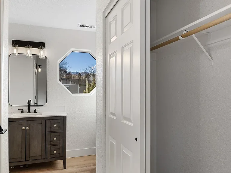 2170 Cobblestone Ct — Photo 34