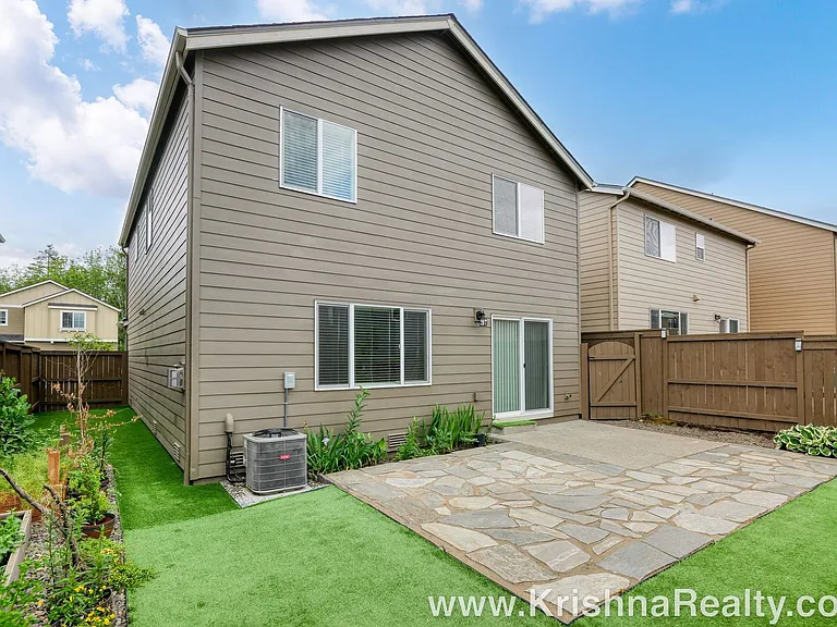7443 NW 164th Ave — Photo 22