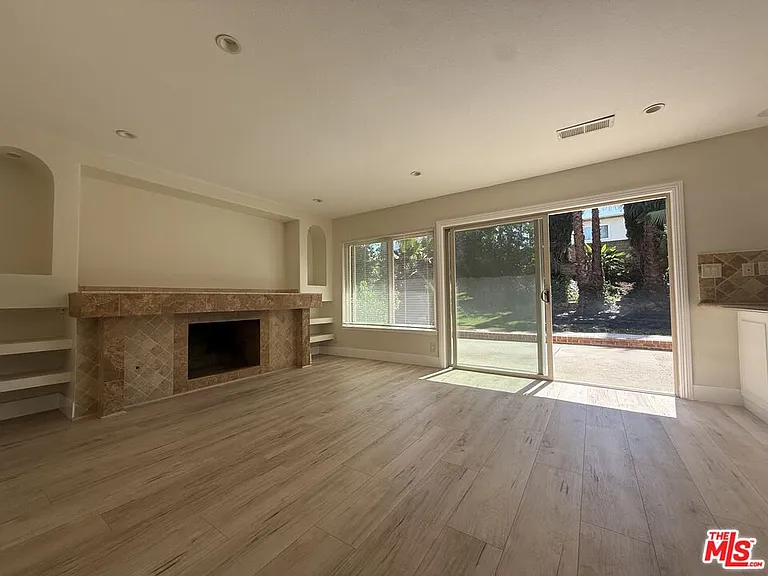 6324 Aquarius Ave — Photo 3