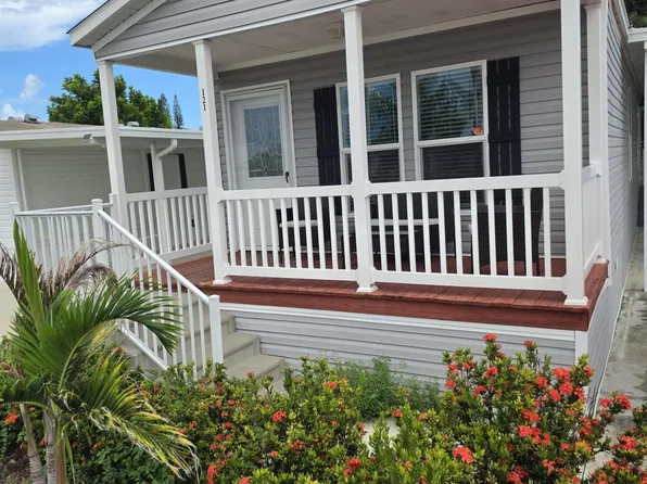 121 Sandhill Boulevard, Fort Pierce, FL 34982