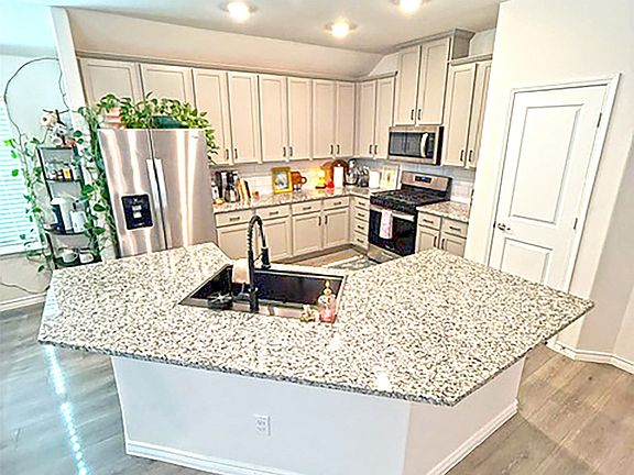 3rd image of 10407 Quail Pointe Rd