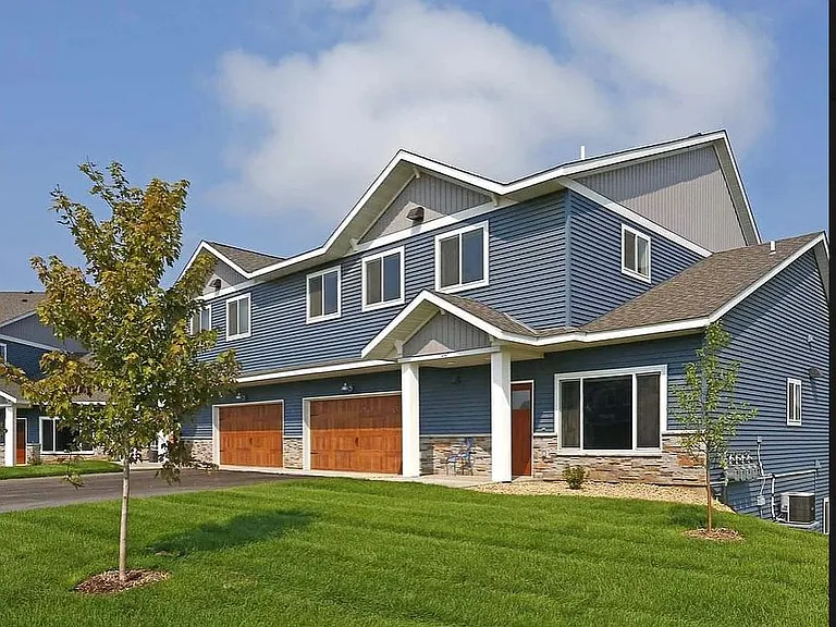 Falcon Heights Townhomes — Photo 13