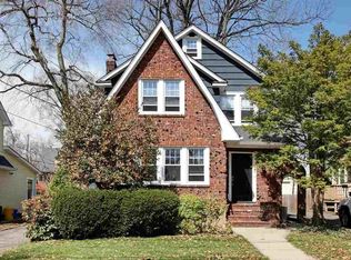 1094 Sussex Rd, Teaneck, NJ 07666