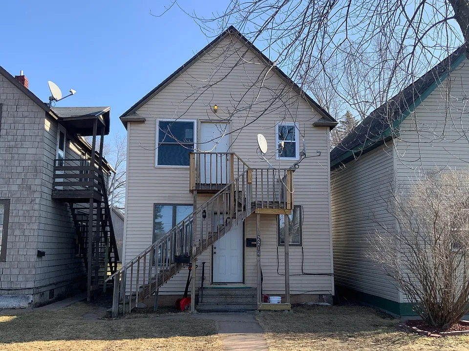 2 bed, 1.0 bath, $975