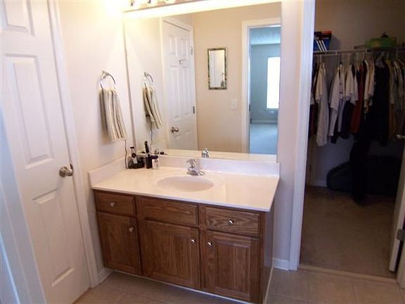 Master Suite Upstairs bath and walk-in closet