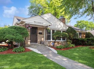 391 N Wolf Rd, Des Plaines, IL 60016