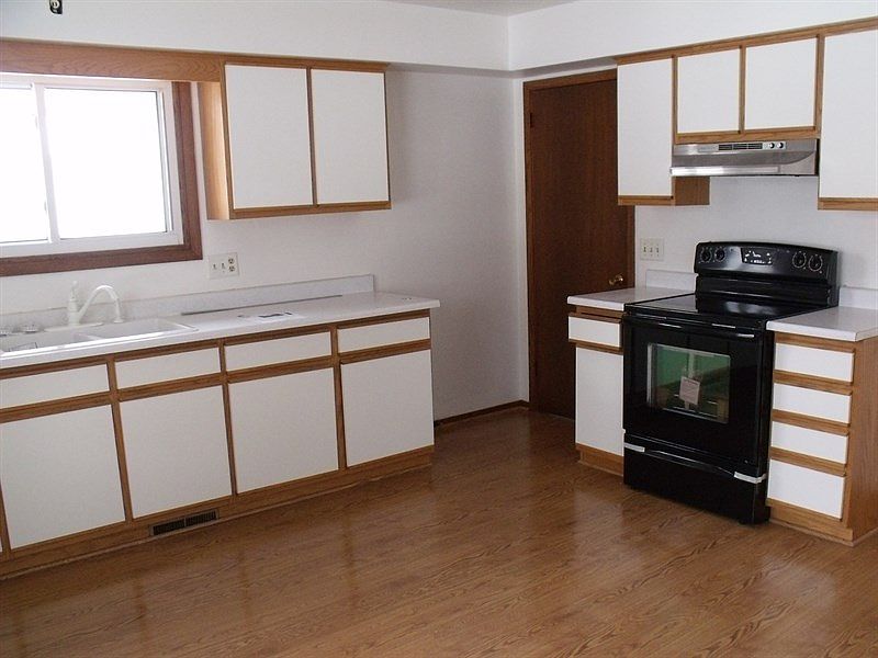 2nd image of 1027 Martin Ave