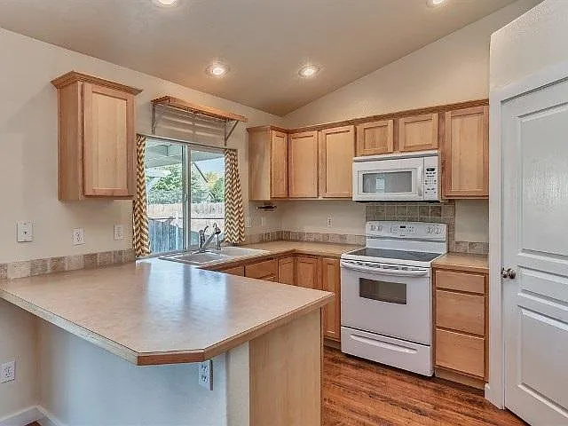 3891 N Tipton Way — Photo 7