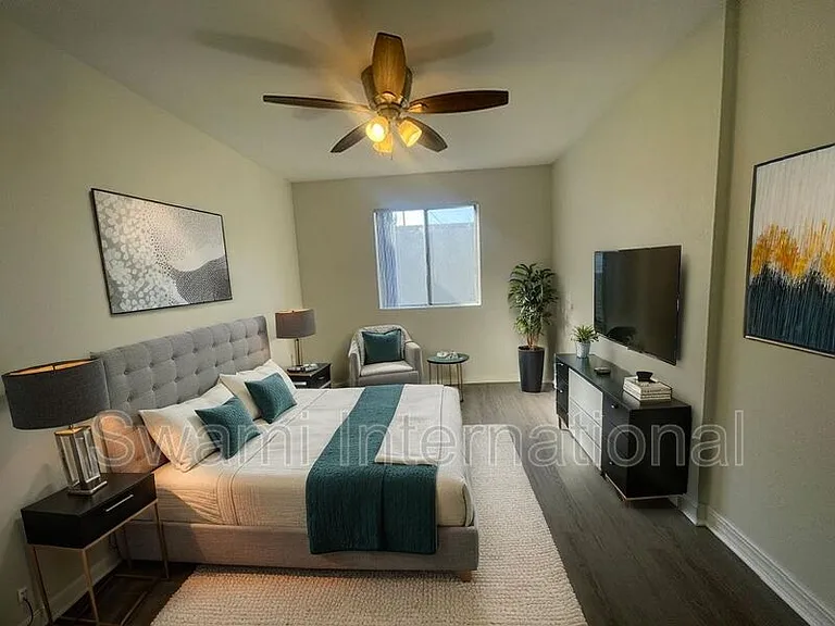 345 E Stepney St #4 — Photo 4