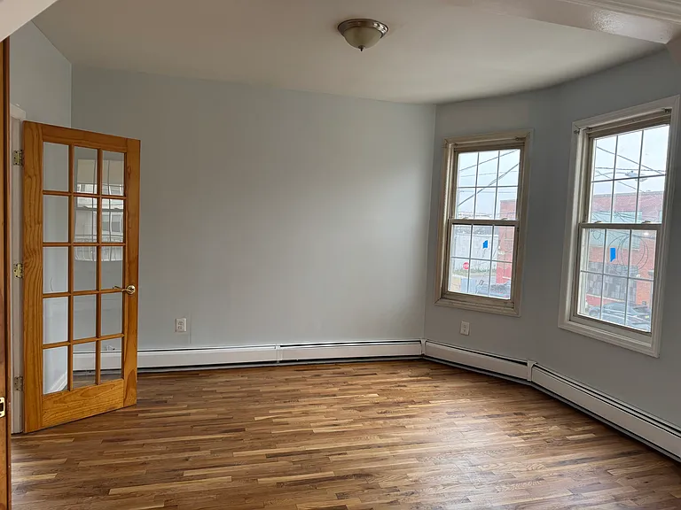 590 Hawthorne Ave #1 — Photo 12
