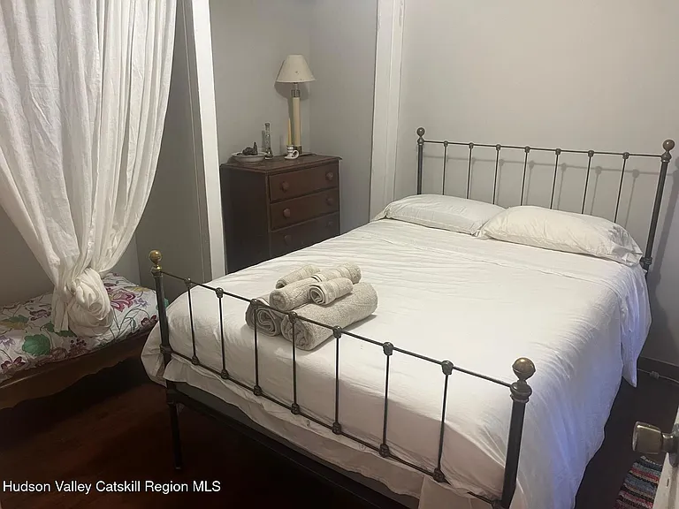 879 Samsonville Rd — Photo 4