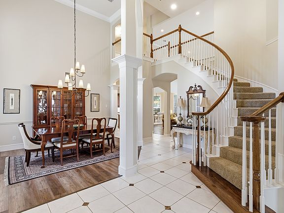 3rd image of 904 Briar Ridge Dr