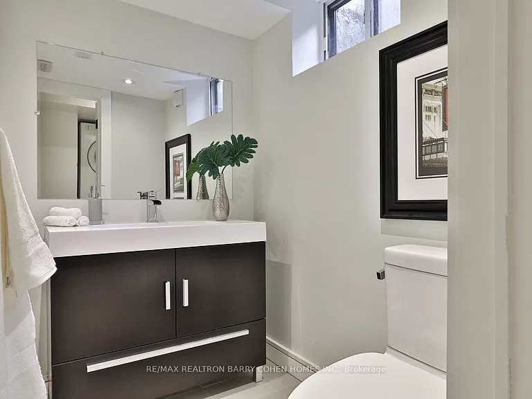 365 Harvie Ave — Photo 23