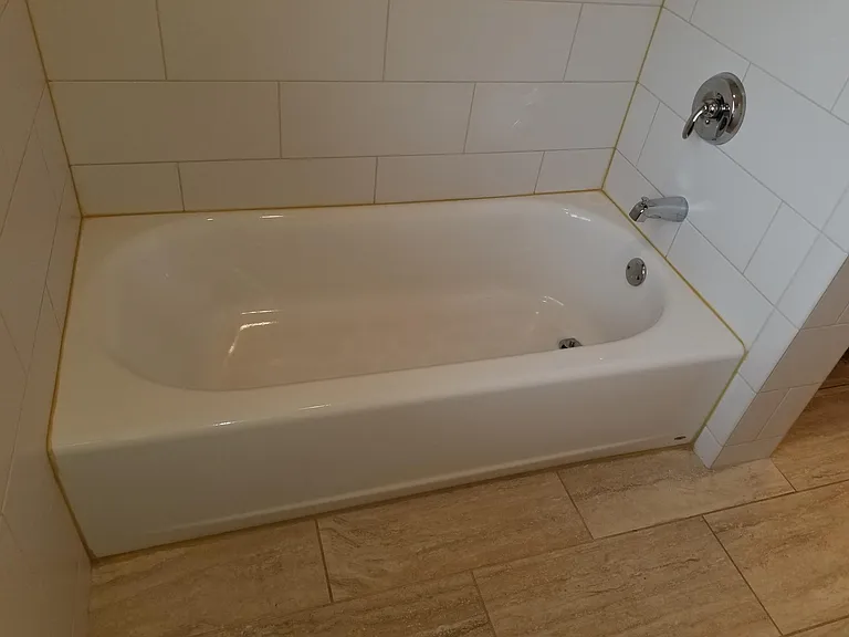 1975 Wilson Ave #8 — Photo 14