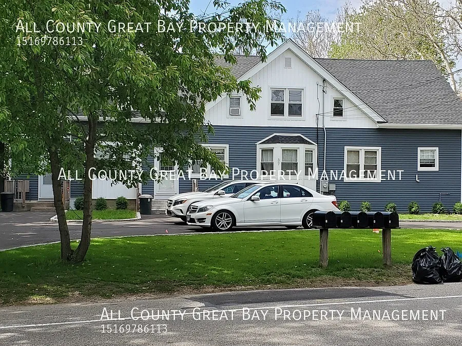 Cozy Two Bedroom Apartment In Huntington Station - Heat And Electric Included — Photo 1