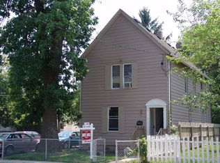 221 May St, Waukegan, IL 60085