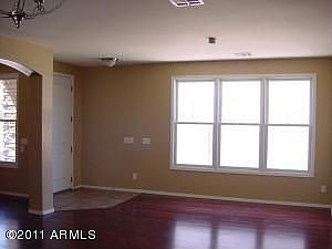 4th image of 2324 E Bowker St