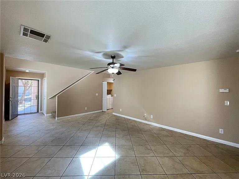 817 Purdy Lodge St — Photo 3