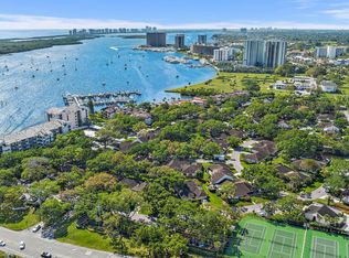 1660 Twelve Oaks Way #101 & 50FT, North Palm Beach, FL 33408