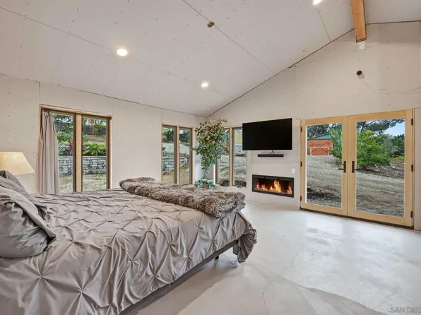 19170 Paradise Mountain Rd, Valley Center, CA 92082