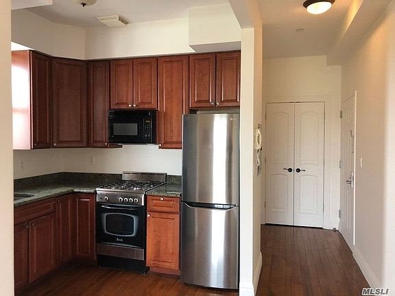 4th image of 25-25 Newton Ave #8D