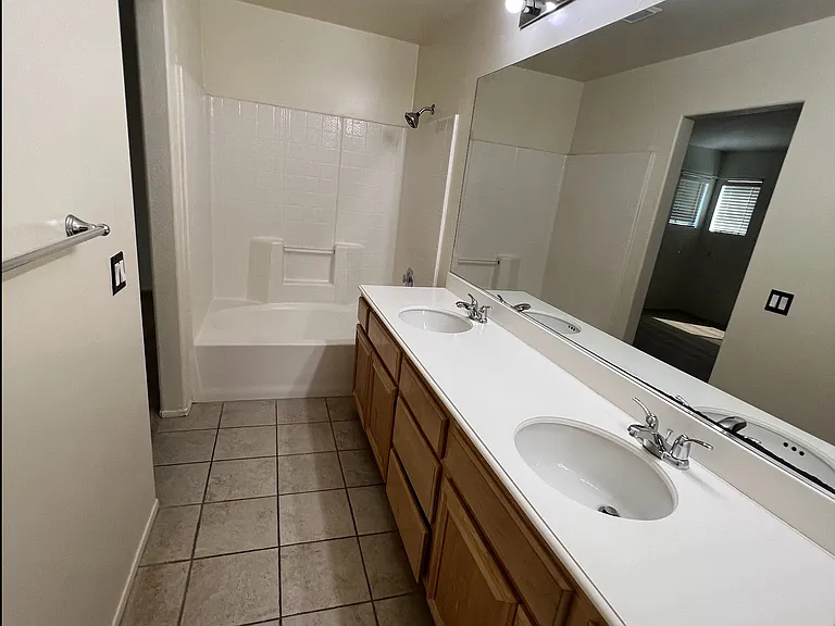 404 Sanibelle Cir #22 — Photo 8