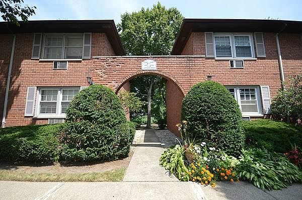Lakeside Drive Community