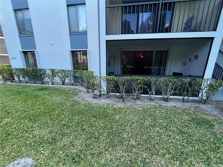 1009 Green Pine Blvd #G1 — Photo 7