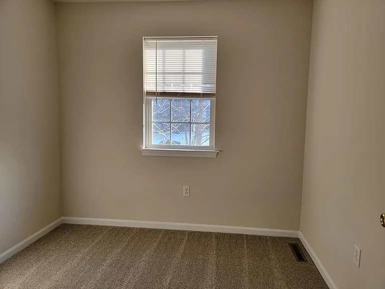 673 Rockwood Dr — Photo 16