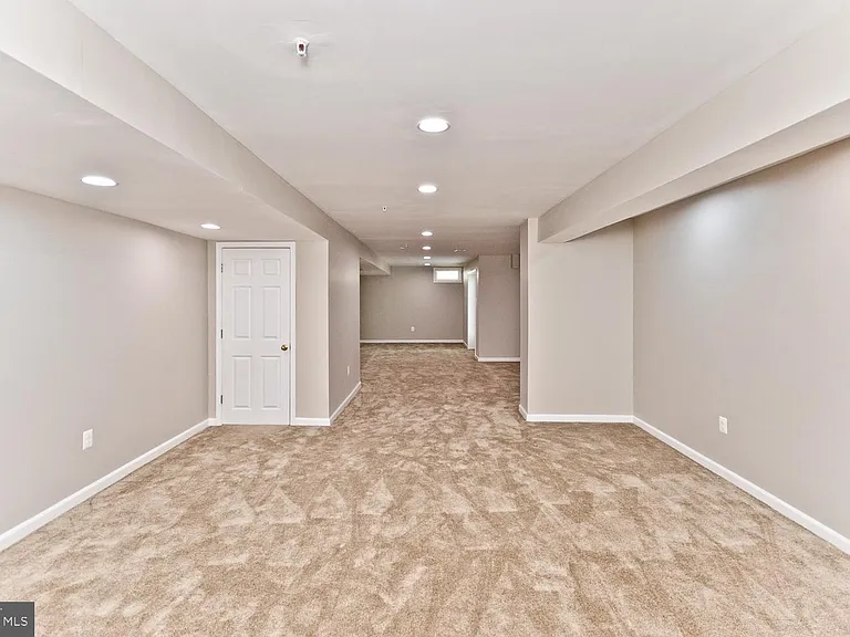 8006 Kingsmill Rd — Photo 37