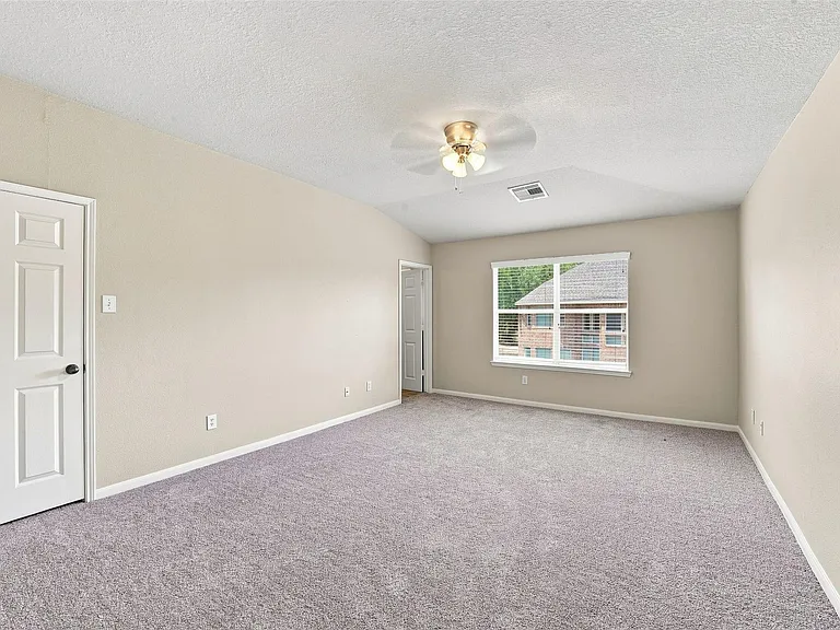 16726 Vivian Point Ln — Photo 35