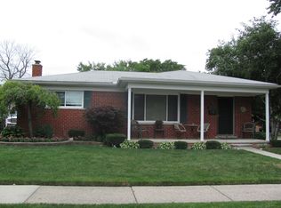 32591 Eiffel Ave, Warren, MI 48088