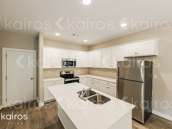 4th image of 11646 Woodland Lake Rd