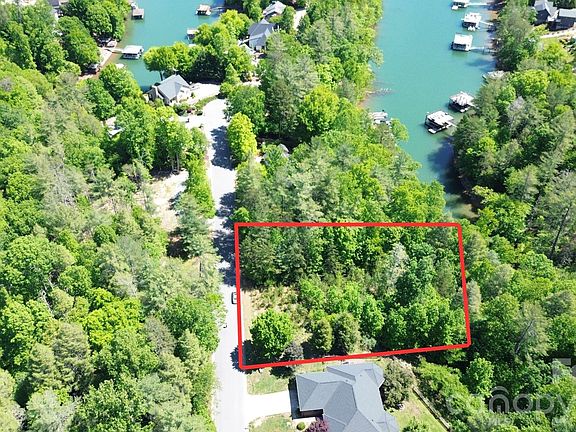 2nd image of 2 Lentz Landing Ln