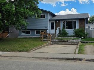 1107 Lillooet St W, Moose Jaw, SK S6H5A2