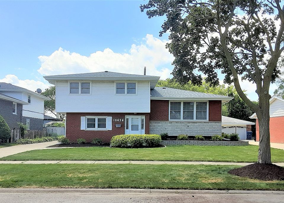 1st image of 10424 S Lacrosse Ave