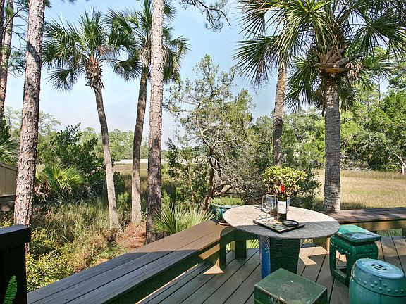 142 Devils Elbow Ln Deck