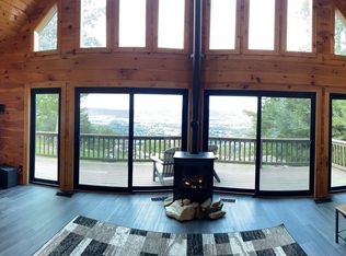 (Undisclosed Address), Sugarloaf, PA 18249