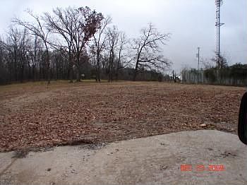 1st image of 17600 Meadow Wood Dr