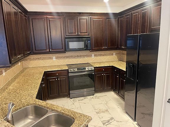 4th image of 4834 Empire Way