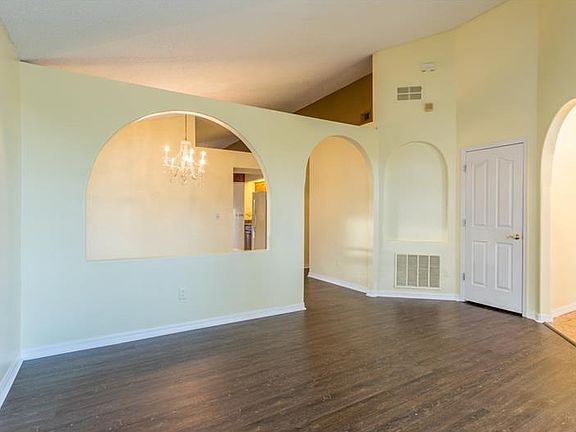 5th image of 16535 Coopers Hawk Ave