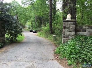 375 Hillside Ave, Alpine, NJ 07627